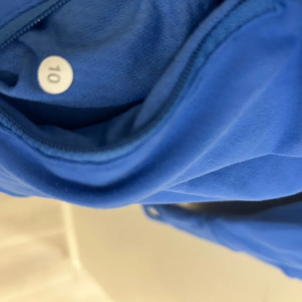 Lululemon Women's Blue Zip Up Athletic in stride Jacket size 10 - Picture 4 of 11